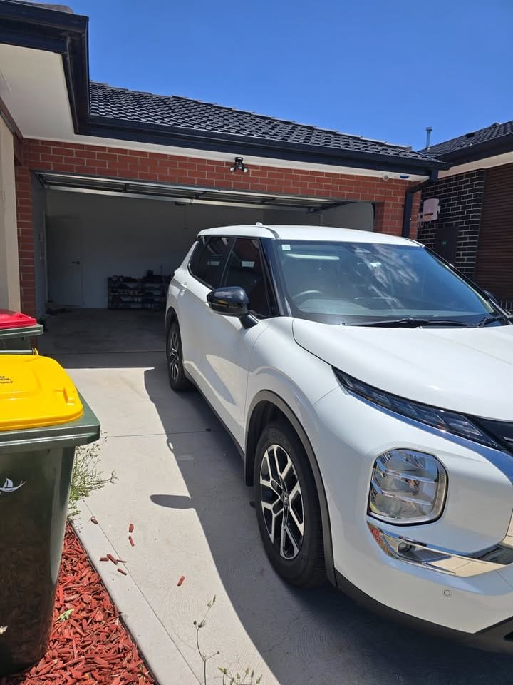 Second Hand 2022 Mitsubishi Outlander For Sale in Melbourne, VIC 1 AYEE114-Second Hand 2022 Mitsubishi Outlander For Sale in Melbourne, VIC (3)