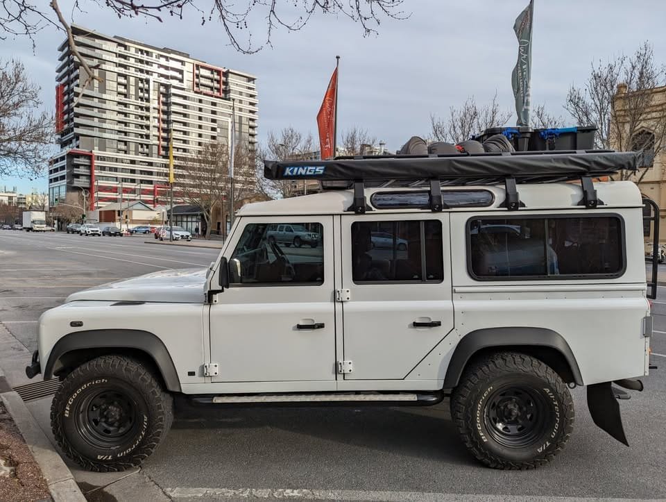 Second Hand 2010 Land Rover Defender 110 For Sale in Melbourne, VIC 1 AYEE128-Second Hand 2010 Land Rover Defender 110 For Sale in Melbourne, VIC (2)