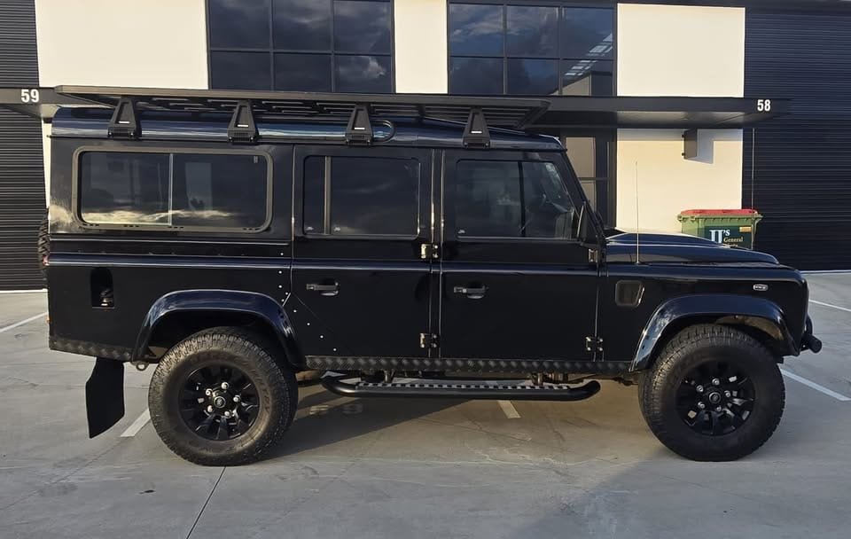 Second Hand 2014 Land Rover Defender 110 For Sale in Dudley, NSW 1 AYEE129-Second Hand 2014 Land Rover Defender 110 For Sale in Dudley, NSW (2)